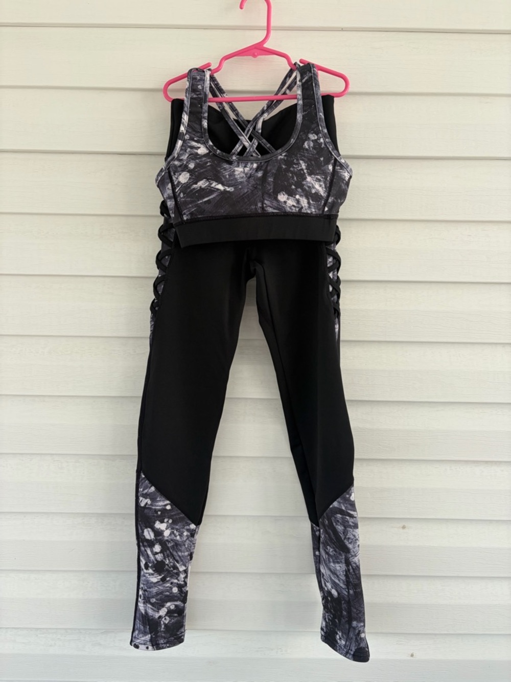 ✨ 3 for $15 Bundle Deal ✨ Fashion Nova Marble Black Sports Bra and Leggings Set